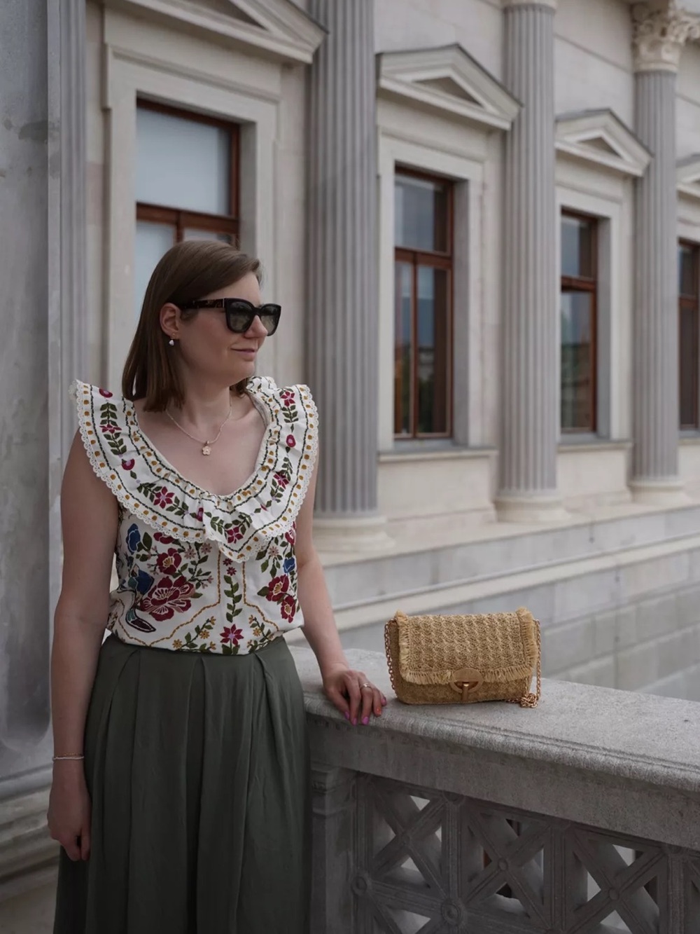 Sézane X FARM RIO Gold Blouse in Jardim Romatico FR 34 / US 2 - Picture 6 of 16